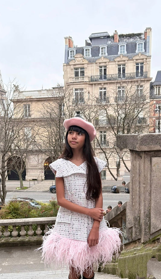 𝓜𝓲𝓷𝓲 𝓒𝓸𝓬𝓸 𝓕𝓮𝓪𝓽𝓱𝓮𝓻 𝓓𝓻𝓮𝓼𝓼