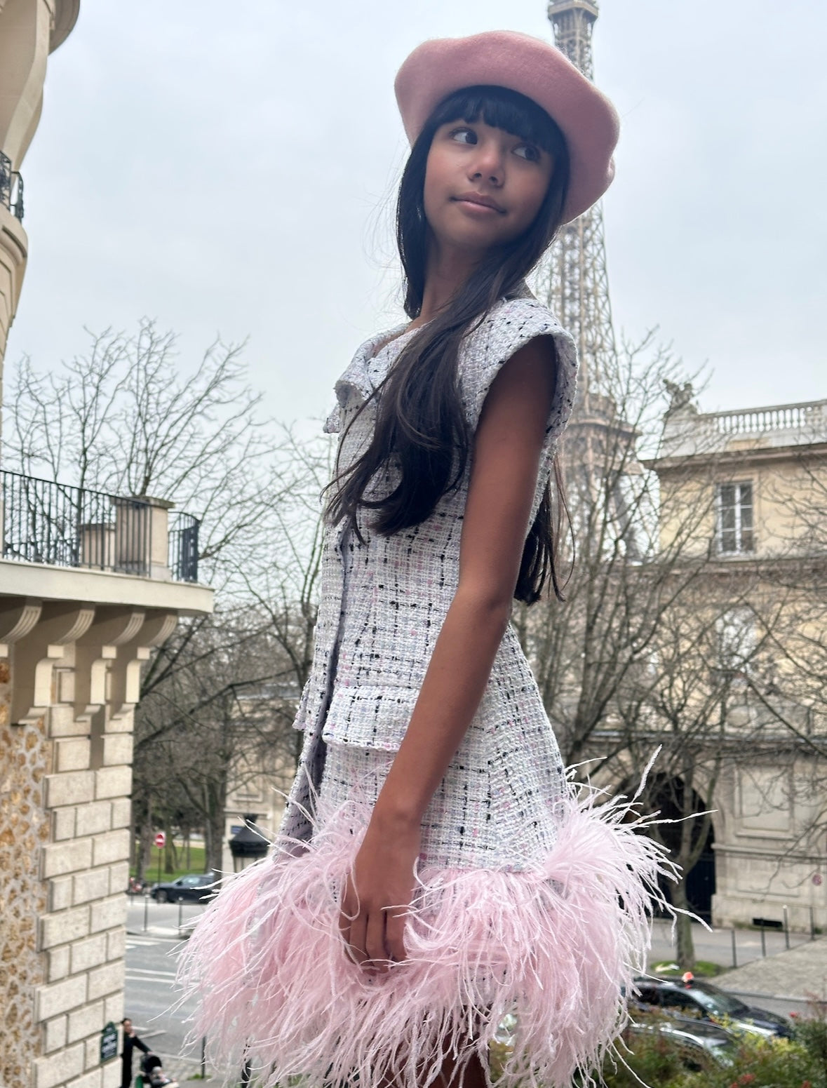 𝓜𝓲𝓷𝓲 𝓒𝓸𝓬𝓸 𝓕𝓮𝓪𝓽𝓱𝓮𝓻 𝓓𝓻𝓮𝓼𝓼